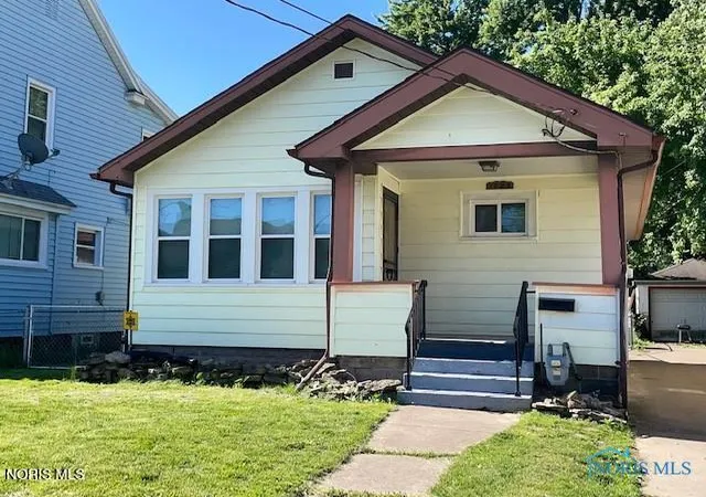 Photo 1 of Single family home for sale at 1723 Mansfield Rd, Toledo, OH 43613 | MLS# 10010317 | Listing updated on 2026-08-03