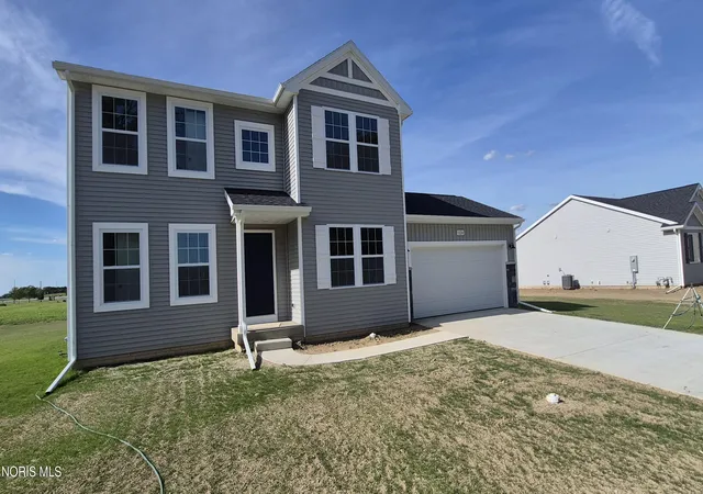 Homes for sale in Napoleon, OH | 1324 Clairmont Ave, Napoleon, OH 43545 | MLS# 10010325