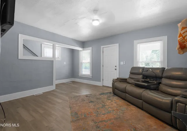 Homes for sale in Toledo, OH | 1051 Nebraska Ave, Toledo, OH 43607 | MLS# 10010374
