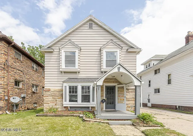 Homes for sale in Toledo, OH | 3814 Leybourn Ave, Toledo, OH 43612 | MLS# 10010346