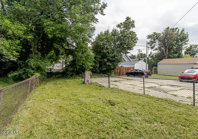 Homes for sale in Toledo, OH | 3814 Leybourn Ave, Toledo, OH 43612 | MLS# 10010346
