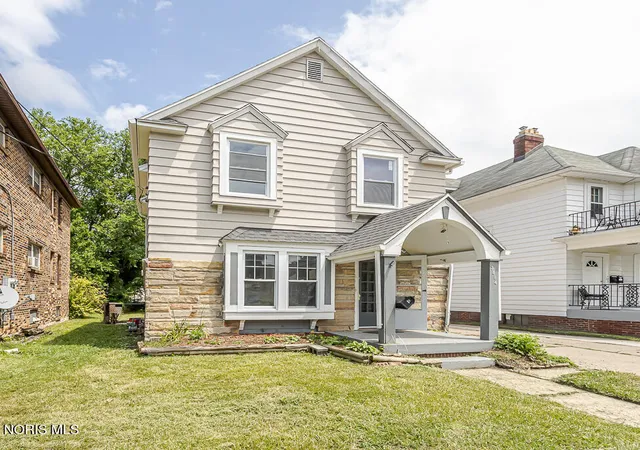 Homes for sale in Toledo, OH | 3814 Leybourn Ave, Toledo, OH 43612 | MLS# 10010346
