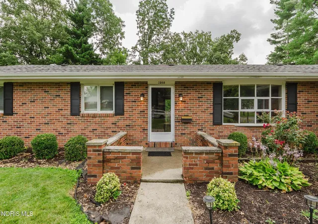 Homes for sale in Findlay, OH | 2505 Oakmont Dr, Findlay, OH 45840 | MLS# 10010397