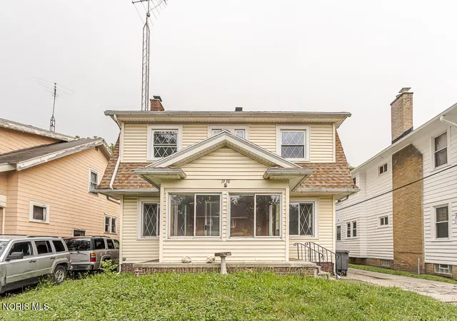 Photo 3 of Single family home for sale at 1938 Fernwood Ave, Toledo, OH 43607 | MLS# 10010362 | Listing updated on 2026-09-19
