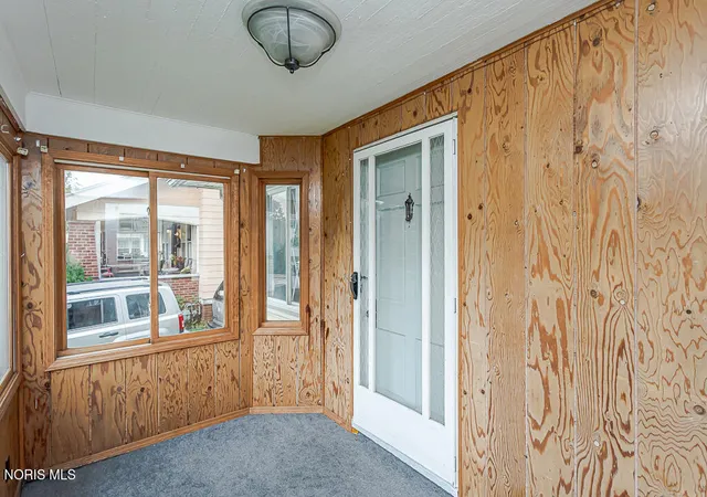 Photo 3 of Single family home for sale at 1938 Fernwood Ave, Toledo, OH 43607 | MLS# 10010362 | Listing updated on 2026-09-19