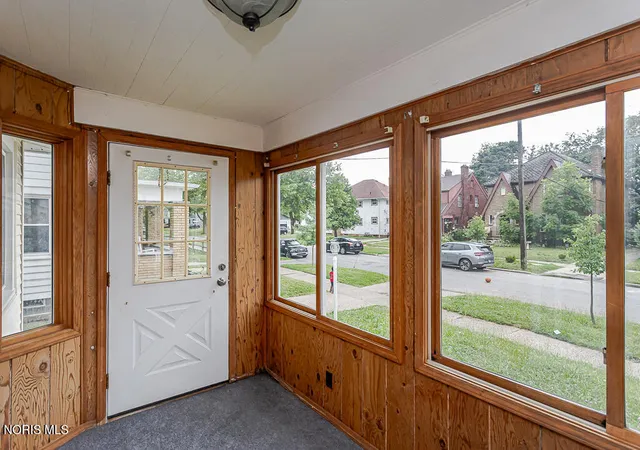 Photo 4 of Single family home for sale at 1938 Fernwood Ave, Toledo, OH 43607 | MLS# 10010362 | Listing updated on 2026-09-19