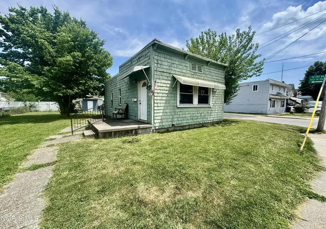 9th image of 5702 Edgewater Dr, Toledo, OH 43611 | MLS# 10010398