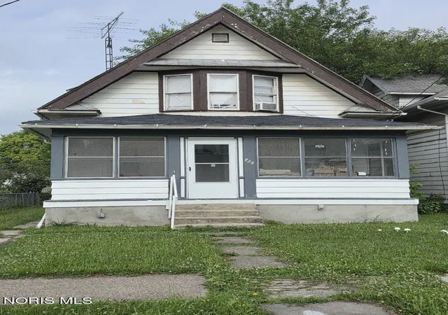1st image of 926 Butler St, Toledo, OH 43605 | MLS# 10010409