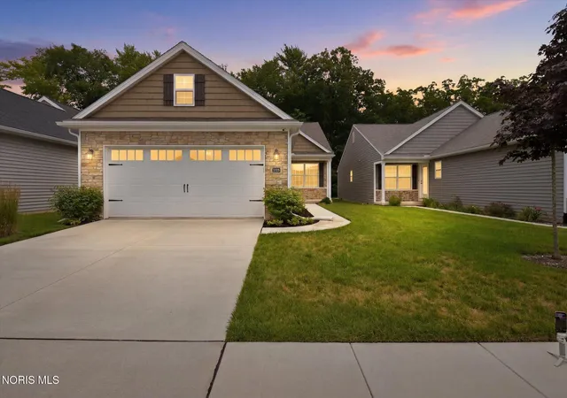 Homes for sale in Toledo, OH | 2056 Sunrise Creek Dr, Toledo, OH 43615 | MLS# 10010372