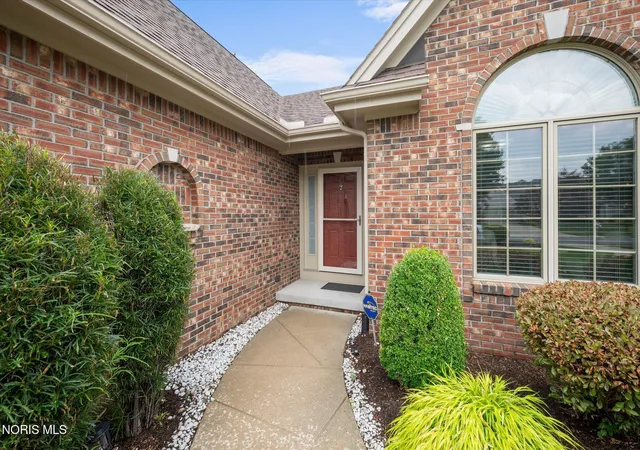 Photo 3 of House for sale at 3835 Deer Valley Ln, Maumee, OH 43537 | MLS# 10010379 | Listing updated on 2026-10-05