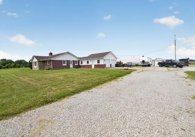 image of 10136 Sylvania Metamora Rd, Sylvania, OH 43560 | MLS# 10010371