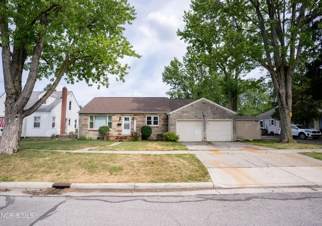 Homes for sale in Defiance, OH | 1031 Washington Ave, Defiance, OH 43512 | MLS# 10010377