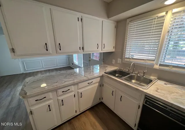 Photo 17 of Multi family home for sale at 5751 Cresthaven Ln, Toledo, OH 43614 | MLS# 10010380 | Listing updated on 2026-07-16