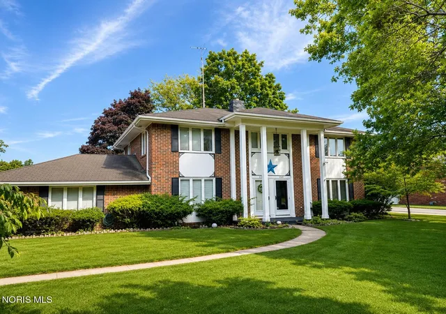 Photo 1 of Multi family home for sale at 5751 Cresthaven Ln, Toledo, OH 43614 | MLS# 10010380 | Listing updated on 2026-07-16