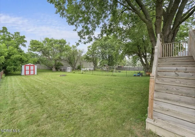 Photo 17 of Sale Pending at 5405 Thornbrook Trl, Toledo, OH 43611 | MLS# 10010383 | Listing updated on 2026-08-30