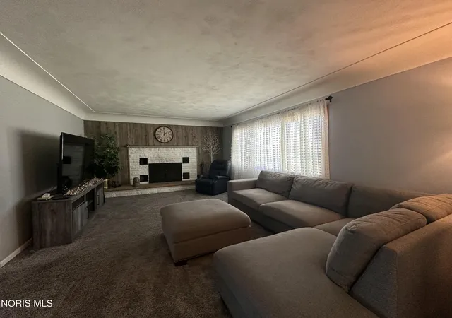 Photo 4 of Single family home for sale at 140 Allen St, Tiffin, OH 44883 | MLS# 10010390 | Listing updated on 2026-07-30