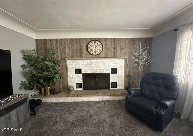 Photo 5 of Single family home for sale at 140 Allen St, Tiffin, OH 44883 | MLS# 10010390 | Listing updated on 2026-07-30