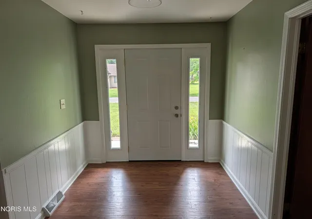 2nd image of 906 Fennimore St, Fremont, OH 43420 | MLS# 10010387