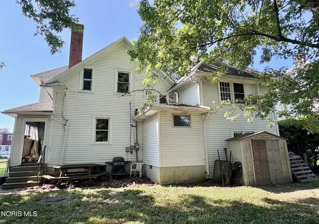 Homes for sale in Napoleon, OH | 512 W Washington St, Napoleon, OH 43545 | MLS# 10010394