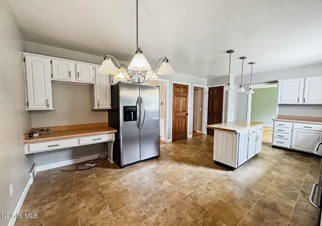 3rd image of 5741 Fairhaven Rd, Sylvania, OH 43560 | MLS# 10012135