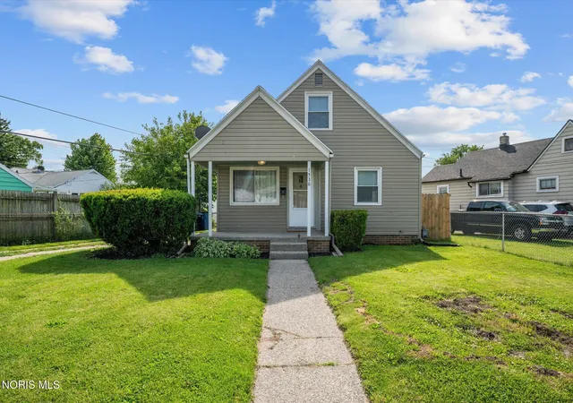 3rd image of 1536 Reswick Dr, Oregon, OH 43616 | MLS# 10010412