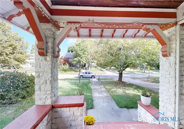 Photo 3 of Single family home for sale at 2459 Scottwood Ave, Toledo, OH 43620 | MLS# 10010425 | Listing updated on 2026-08-29