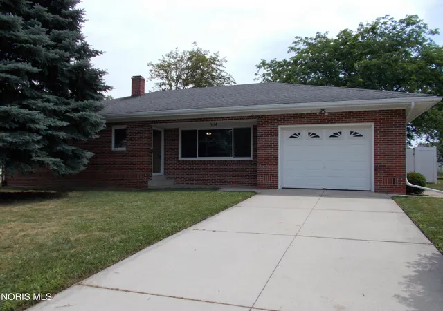 Photo 1 of Single family home for sale at 304 Brussel St, Archbold, OH 43502 | MLS# 10010428 | Listing updated on 2026-09-16