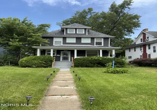 Photo 1 of Single family home for sale at 1068 Lincoln Ave, Toledo, OH 43607 | MLS# 10010434 | Listing updated on 2026-08-03