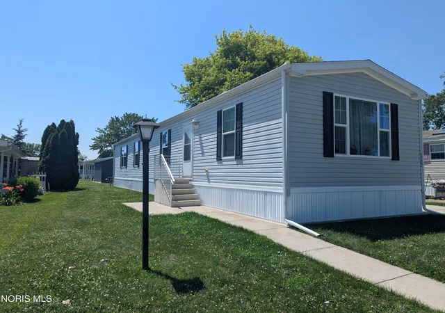 Homes for sale in Port Clinton, OH | 1727 S Morningside Dr #1727, Port Clinton, OH 43452 | MLS# 10010443
