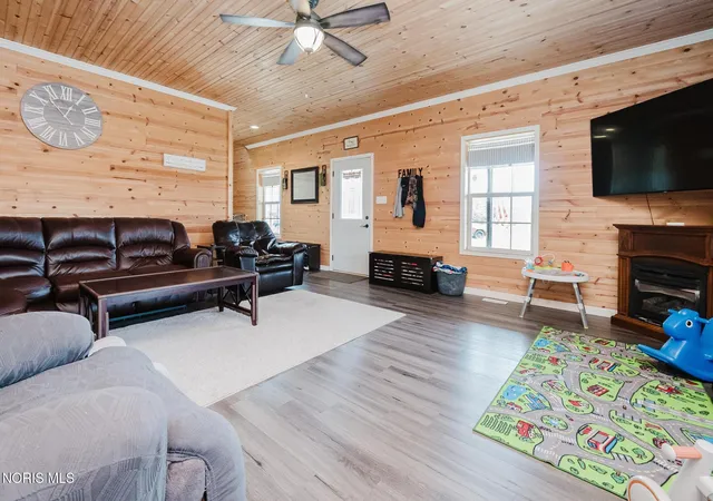 4th image of 18790 Road 1027, Defiance, OH 43512 | MLS# 10010505