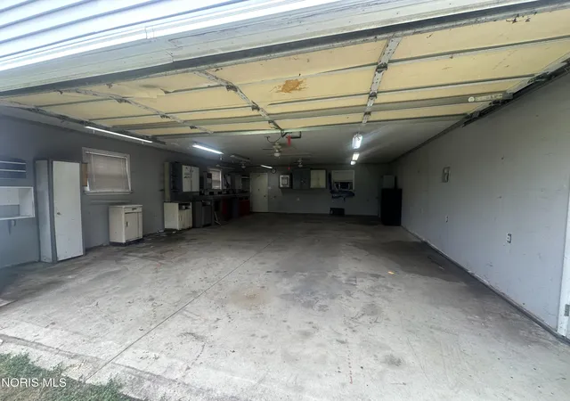 Homes for sale in Fostoria, OH | 11071 W Township Road 112, Fostoria, OH 44830 | MLS# 10010475
