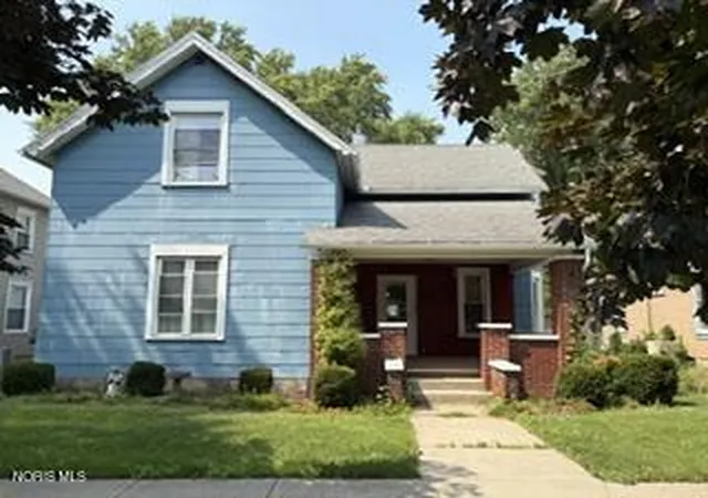 Photo 1 of Single family home for sale at 208 W Main St, Mc Comb, OH 45858 | MLS# 10010628 | Listing updated on 2026-07-17
