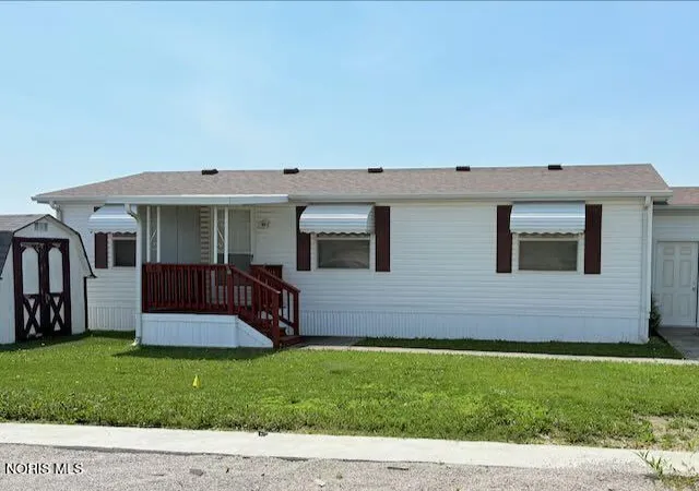 Photo 2 of Manufactured home for sale at 27484 Oregon Rd #105, Perrysburg, OH 43551 | MLS# 10010524 | Listing updated on 2026-09-18