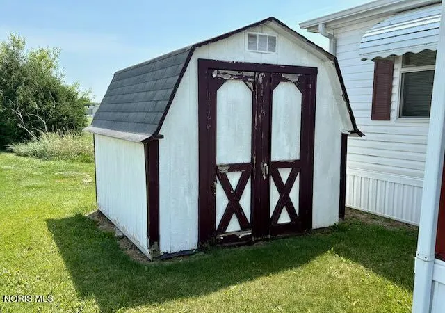Photo 3 of Manufactured home for sale at 27484 Oregon Rd #105, Perrysburg, OH 43551 | MLS# 10010524 | Listing updated on 2026-09-18