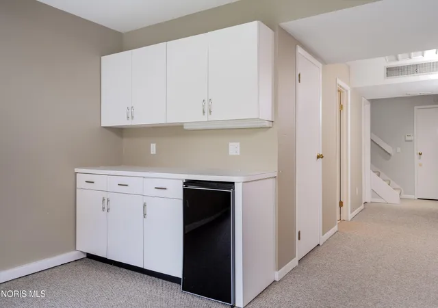 Condo for sale in building located at 1608 Saddlebrook Ct, Toledo, OH 43615 - Unit # C