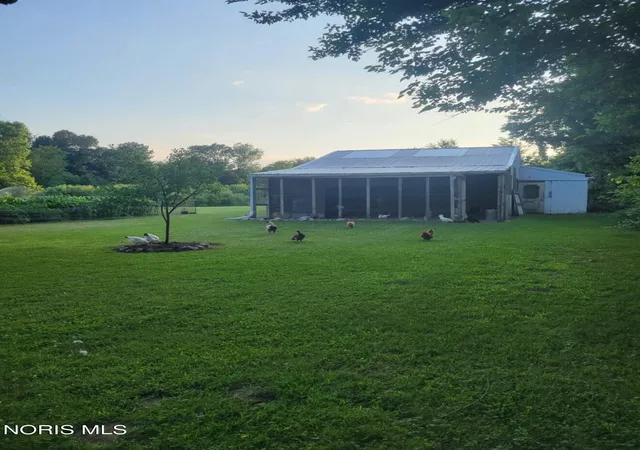 Homes for sale in Swanton, OH | 3701 Co Rd 1, Swanton, OH 43558 | MLS# 10010481