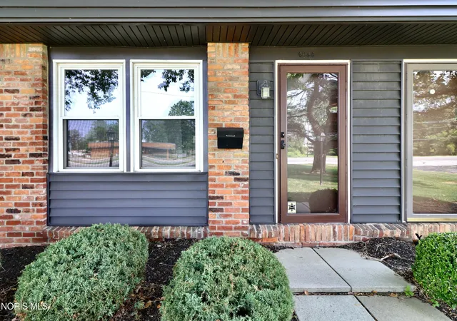Photo 1 of Sale Pending at 6044 N Summit St #1B, Toledo, OH 43611 | MLS# 10010566 | Listing updated on 2026-08-27