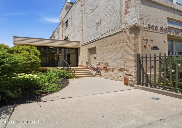 Photo 3 of Condo for sale at 100 S Huron St #6B, Toledo, OH 43604 | MLS# 10010495 | Listing updated on 2026-08-25