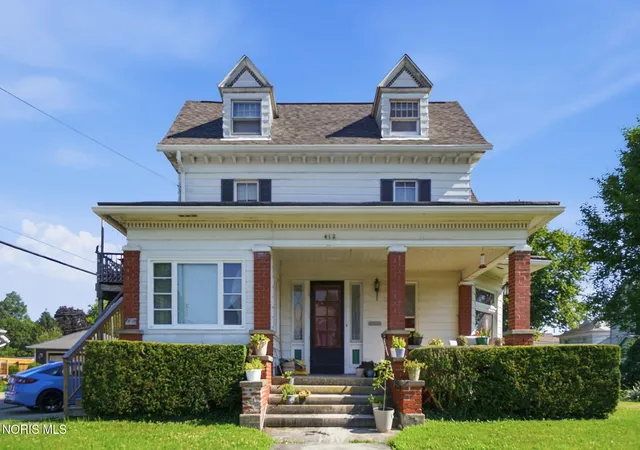Homes for sale in Findlay, OH | 412 W Lincoln St, Findlay, OH 45840 | MLS# 10010492