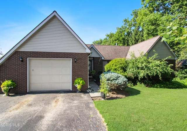 Photo 1 of Sale Pending at 4270 E Konker Rd, Port Clinton, OH 43452 | MLS# 10010493 | Listing updated on 2026-07-24
