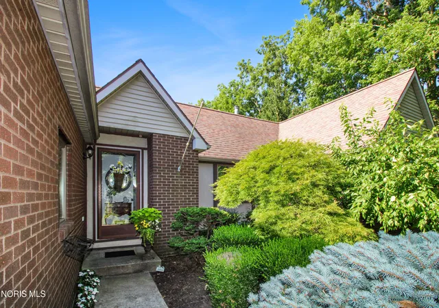 Photo 2 of Sale Pending at 4270 E Konker Rd, Port Clinton, OH 43452 | MLS# 10010493 | Listing updated on 2026-07-24