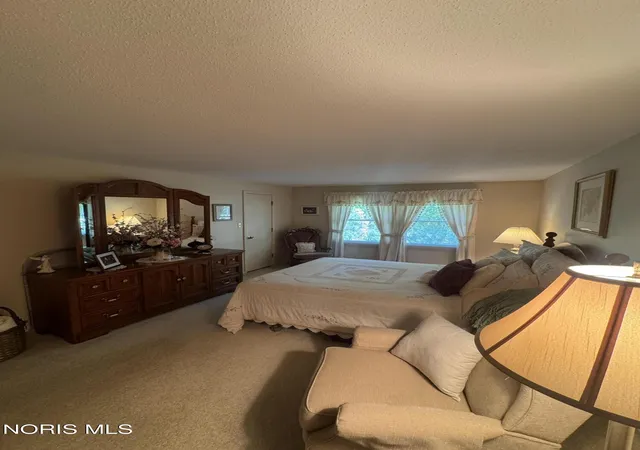 Listing Photo 2 - Condo for sale in building located at 328 W Butler St, Bryan, OH 43506 - Unit #