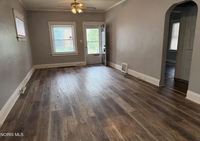 Photo 3 of Single family home for sale at 1923 Berkshire Pl, Toledo, OH 43613 | MLS# 10010637 | Listing updated on 2026-09-11