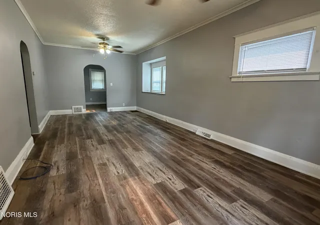 Photo 4 of Single family home for sale at 1923 Berkshire Pl, Toledo, OH 43613 | MLS# 10010637 | Listing updated on 2026-09-11