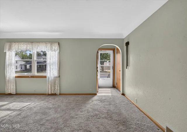 Photo 4 of Single family home for sale at 209 N Shoop Ave, Wauseon, OH 43567 | MLS# 10010523 | Listing updated on 2026-08-17