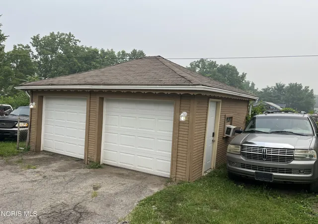 Photo 3 of Single family home for sale at 532 S Scott St, Lima, OH 45804 | MLS# 10010669 | Listing updated on 2026-07-20
