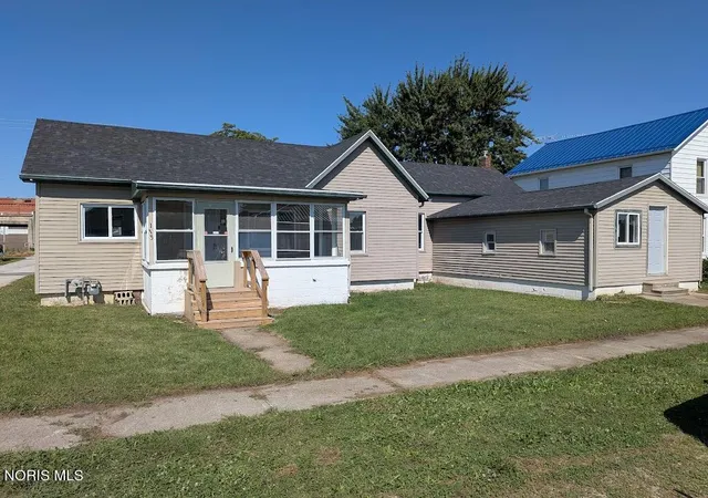 Photo 1 of Single family home for sale at 113 N Henry St, Malinta, OH 43535 | MLS# 10010542 | Listing updated on 2026-10-06
