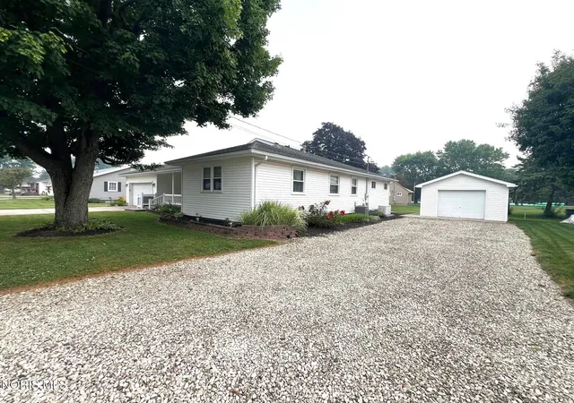 2nd image of 613 Gamber Ct, Upper Sandusky, OH 43351 | MLS# 10010664