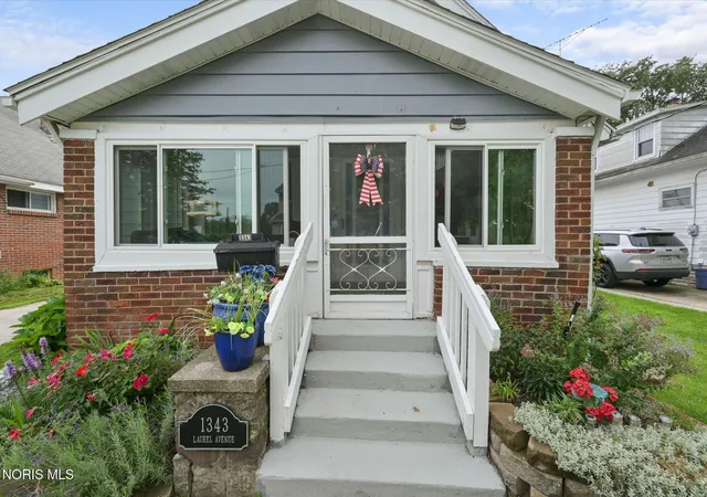Photo 4 of Single family home for sale at 1343 Laurel Ave, Toledo, OH 43614 | MLS# 10010551 | Listing updated on 2026-08-31
