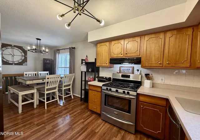 Photo 4 of Single family home for sale at 6109 Everwood Rd, Toledo, OH 43613 | MLS# 10010552 | Listing updated on 2026-09-09